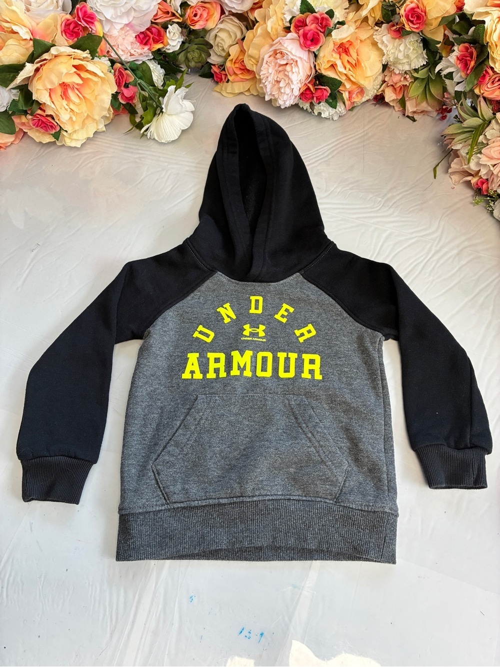 Under Armour Toddler 2T Gray Black Fleece Pullover Hoodie Neon Logo Warm